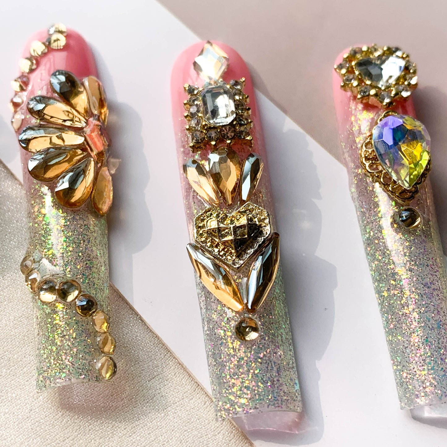 FC178 Long t nail cat eye flash diamond