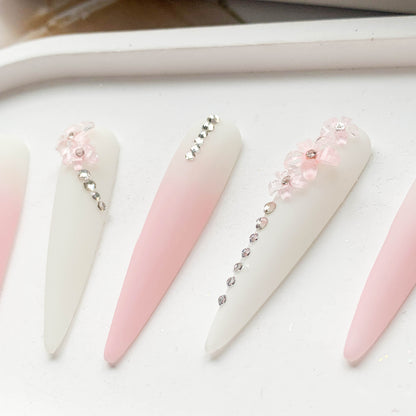 FC40  Peach pink white gradient